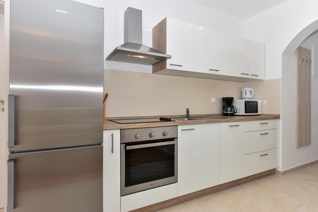 Apartments Ana Врси Екстериор снимка