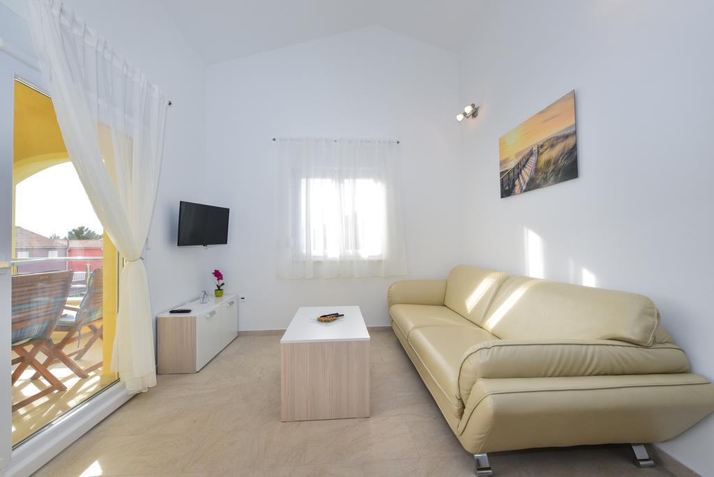 Apartments Ana Врси Екстериор снимка