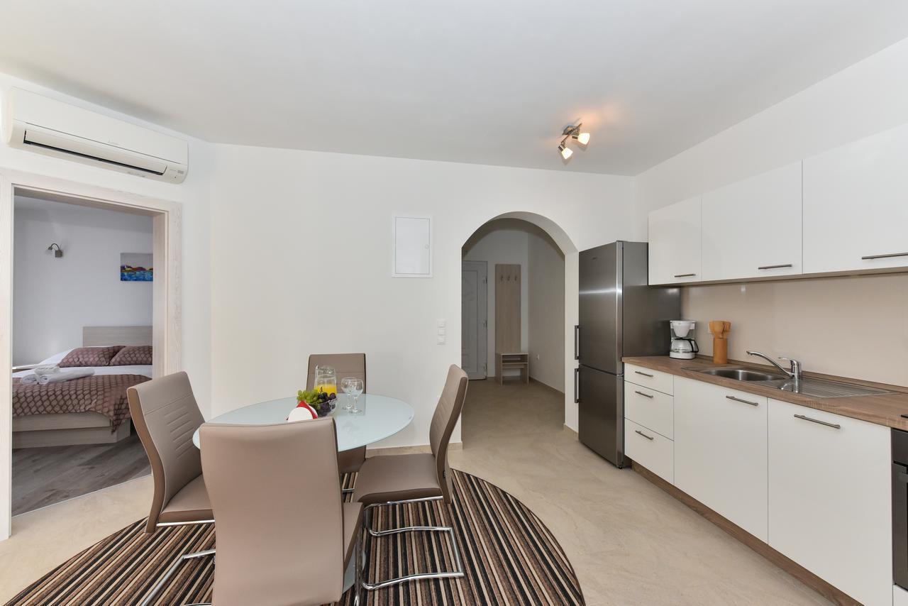Apartments Ana Врси Екстериор снимка