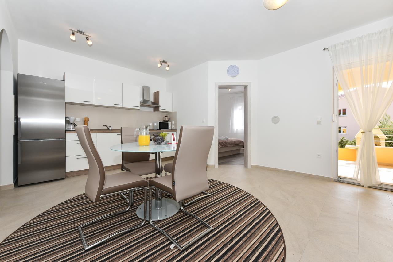 Apartments Ana Врси Екстериор снимка